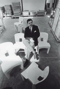 Joe Colombo in der Firma Kartell,1966 Bildquelle: Ignazia Favata ?Studio Joe Colombo, Mailand Foto: Oliviero Toscani