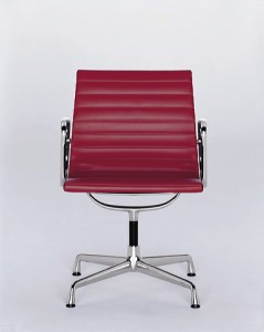 vitra-eames-ea-105-106-107-108-8376_p5 Aluminium Chair EA 105/106/107/108 von Vitra