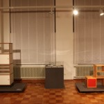 SYSTEM DESIGN Über 100 Jahre Chaos im Alltag at the Museum für Angewandte Kunst Köln Hans Gugelot M125 Play Furniture System