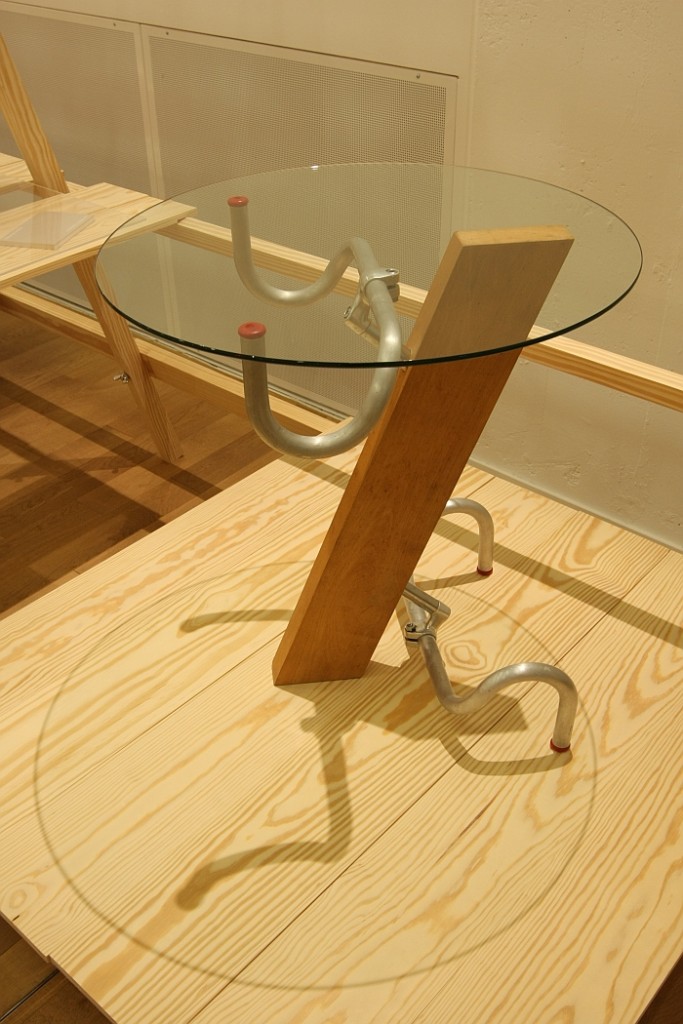 Handlebar Table von Jasper Morrison @ Thingness, Museum für Gestaltung Zürich