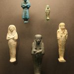 Ägyptische Uschebtis, gesehen bei "Tod & Ritual - Kulturen von Abschied und Erinnerung", Staatliches Museum für Archäologie Chemnitz