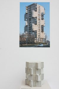 Die sogenannte Toblerone in Belgrade von Rista Sekerinski, "SOS Brutalismus - Rettet die Betonmonster!" im Deutschen Architekturmuseum Frankfurt