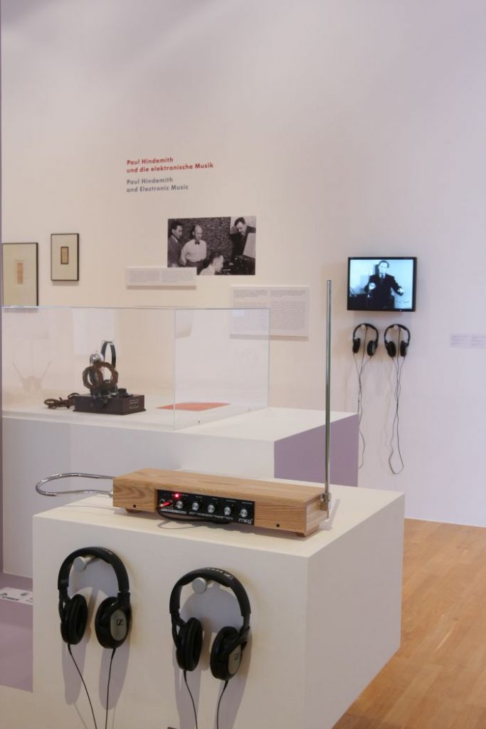 A Theremin. Invented in Moscow, not Frankfurt, but influential in the development of electronic music in the city, as seen at Moderne am Main 1919-1933, Museum Angewandte Kunst Frankfurt