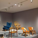 Designs aus Dänemark von Børge Mogensen, Hans J Wegner & Finn Juhl, gesehen bei "Nordic Design. Die Antwort aufs Bauhaus", Bröhan Museum, Berlin