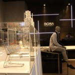 Dimensions of Design 20 Years of Vitra Design Museum Miniatures bei Hugo Boss Mailand Consumers Rest Stiletto