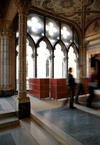 Istituto Veneto di Scienze, Lettere ed Arti, Venedig. USM Haller gebraucht im Eingangsbereich