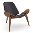 CH07 Shell Chair, Nussbaum klar lackiert, Leder schwarz