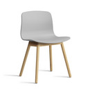 About A Chair AAC 12, Concrete grey 2.0, Eiche lackiert