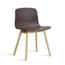 About A Chair AAC 12, Raisin 2.0, Eiche geseift