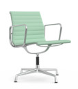 Details Vitra Aluminium Chair EA 107 / EA 108 Aluminium Chair EA 107 / EA 108, EA 107 - nicht drehbar, Poliert, Hopsak, Mint / elfenbein