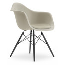 DAW, Kieselstein, Mit Sitzpolster, Warmgrey / elfenbein, Standardhöhe - 43 cm, Ahorn schwarz