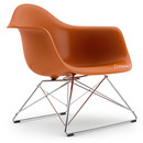 Eames Plastic Armchair RE LAR, Rostorange, Ohne Polsterung, Verchromt