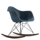 Eames Plastic Armchair RE RAR, Meerblau, Beschichtet basic dark, Ahorn dunkel