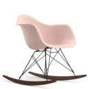 Eames Plastic Armchair RE RAR, Zartrosé, Beschichtet basic dark, Ahorn dunkel