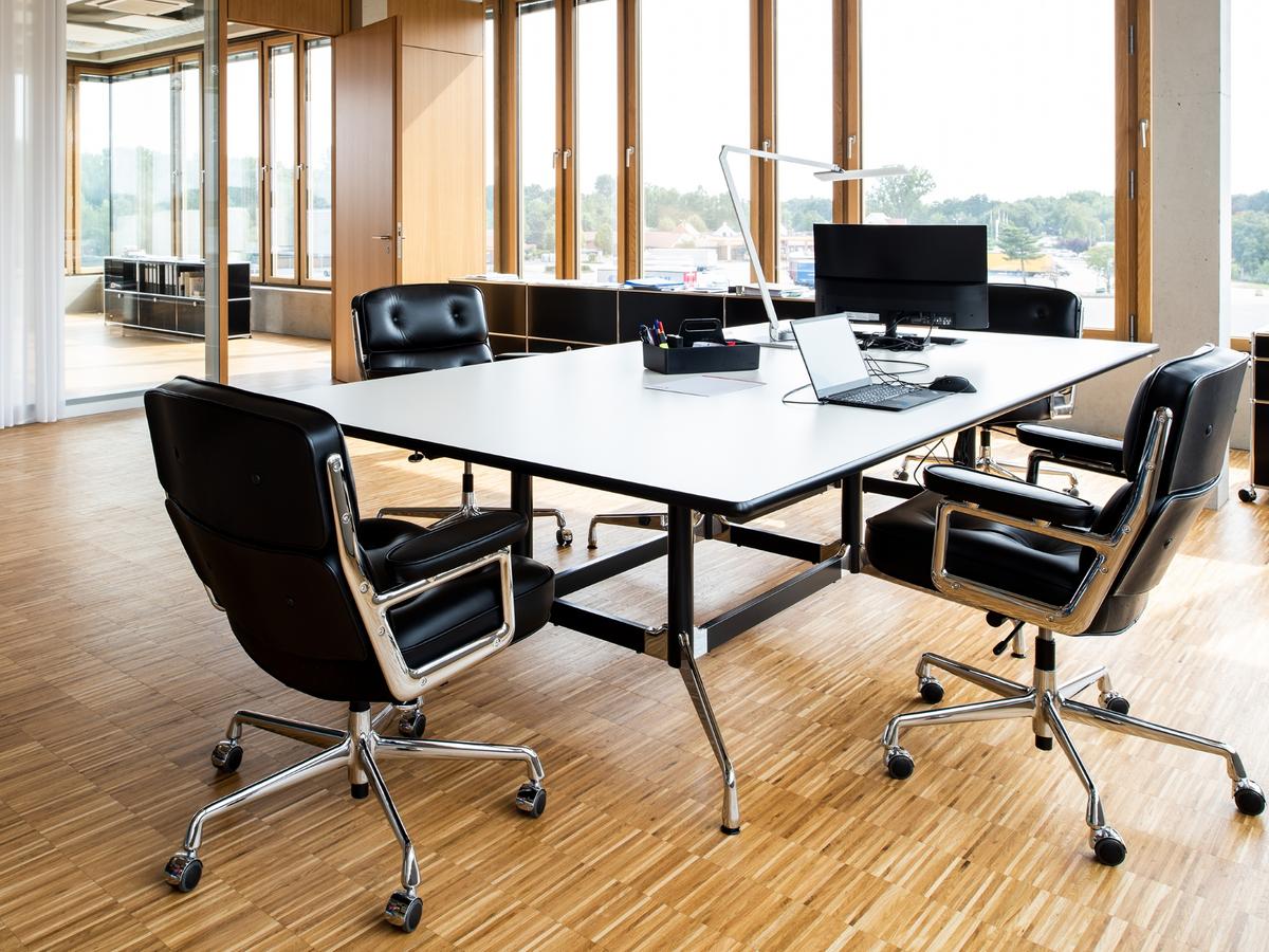 eames stools  lobby chairs  vitra designermöbel von smowde