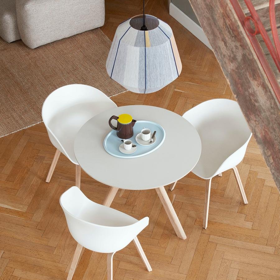 Copenhague Round Table CPH20, Ø 90 x H 74, Eiche lackiert