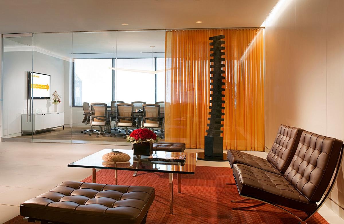 Knoll International Barcelona Hocker Relax Von Ludwig Mies Van Der Rohe 1929 Designermobel Von Smow De