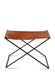 Ox Stool Haselnuss|Stahl, schwarz pulverbeschichtet