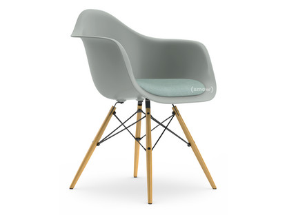 Eames Plastic Armchair RE DAW Hellgrau|Mit Sitzpolster|Eisblau / elfenbein|Standardhöhe - 43 cm|Esche honigfarben