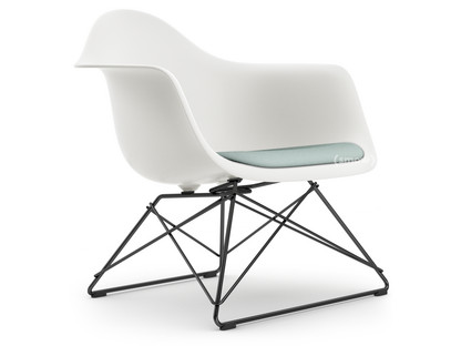 Eames Plastic Armchair RE LAR Weiß|Sitzpolster eisblau / elfenbein|Beschichtet basic dark