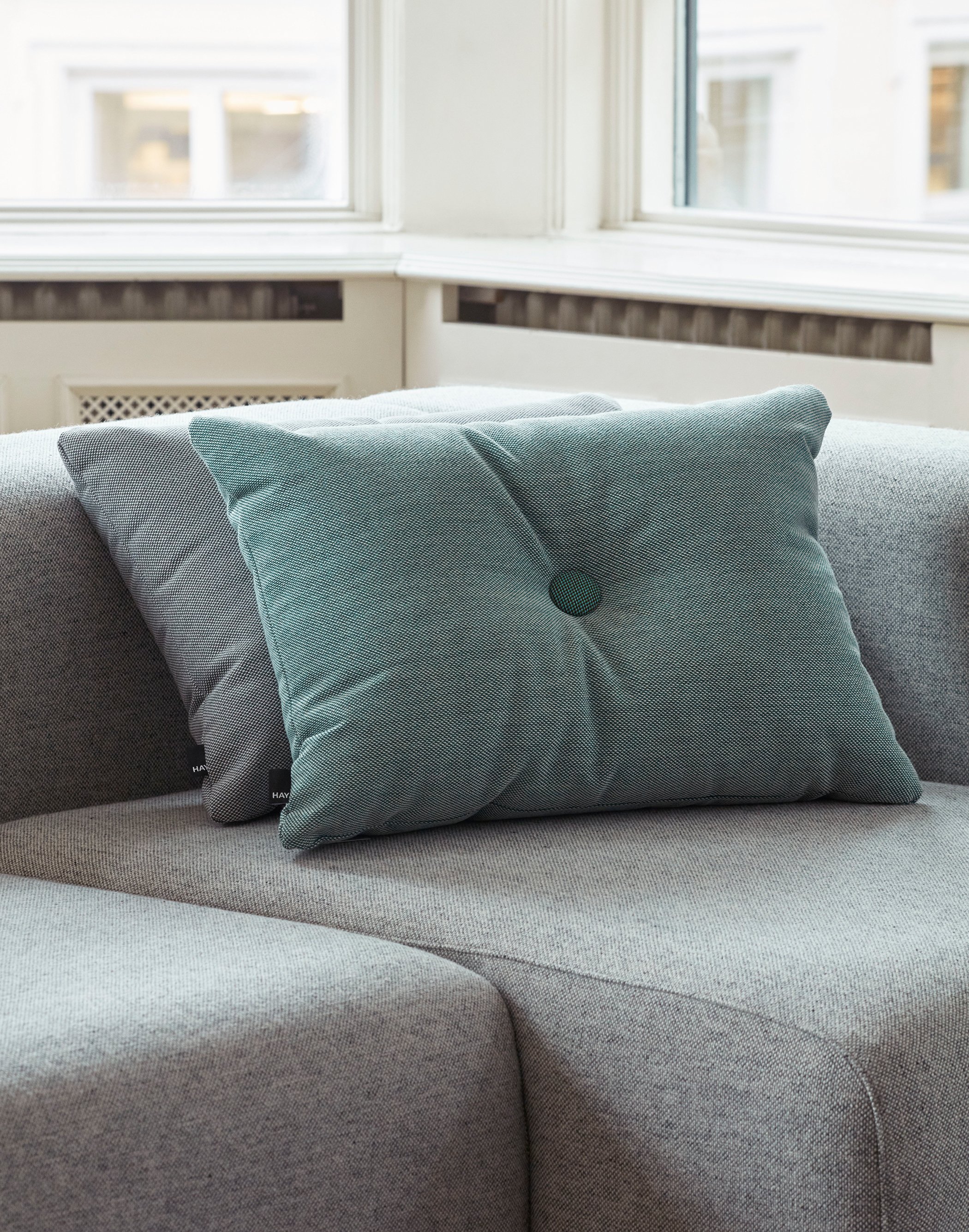 Dot 2x1 Kissen, Steelcut Trio 966 green | Hay | Kissen