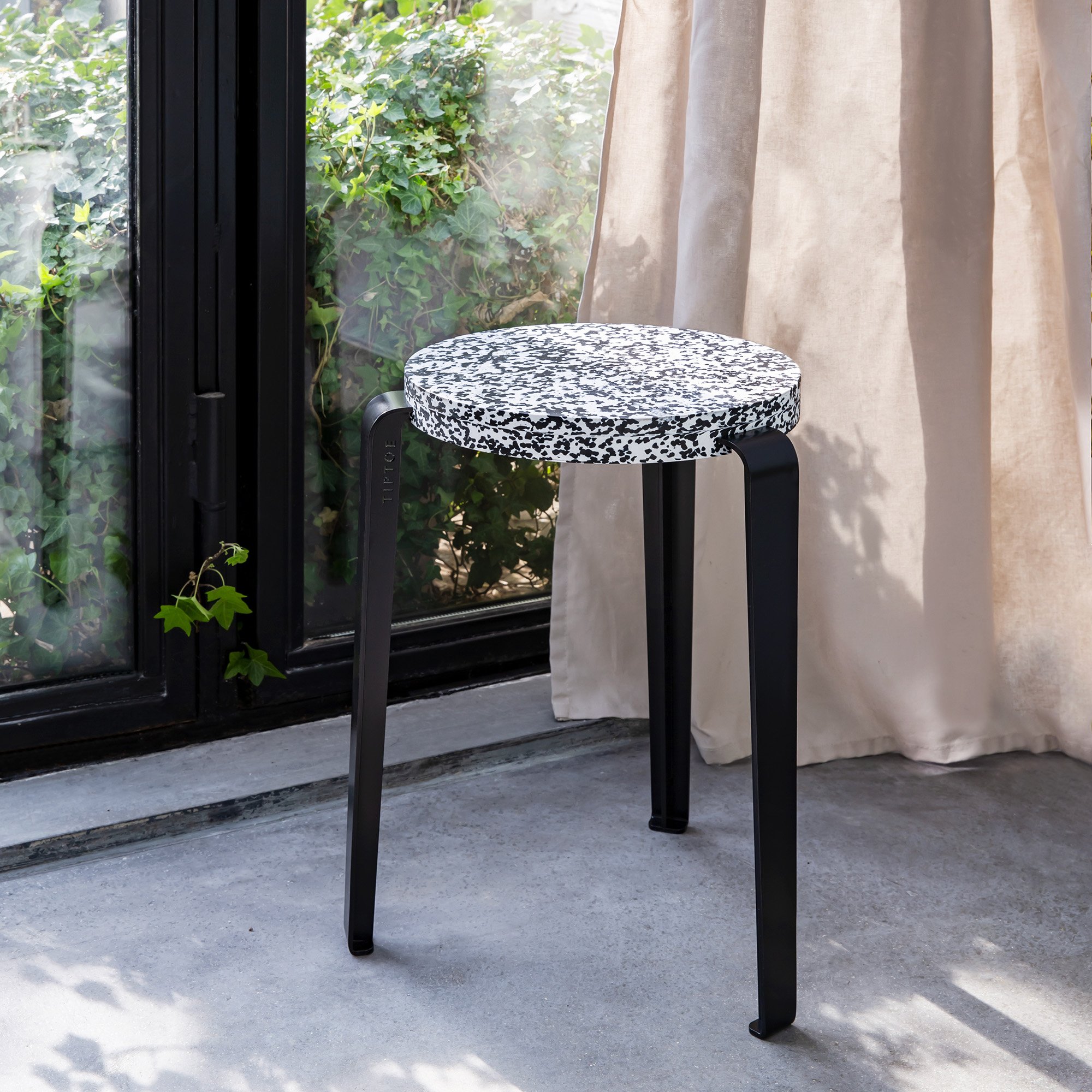 Lou Hocker, recycelter Kunststoff | Tiptoe | Hocker