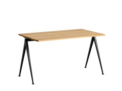 Pyramid Table 01, L 140 x B 75 x H 74 cm, Eiche lackiert, Stahl pulverbeschichtet schwarz