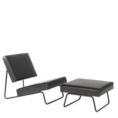 Hirche Loungesessel, Glattleder, schwarz, Pulverbeschichtet, schwarz, mit Fußhocker