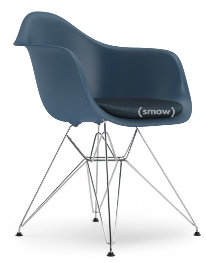 Eames Plastic Armchair RE DAR, Meerblau, Mit Sitzpolster, Eisblau / moorbraun, Standardhöhe - 43 cm, Verchromt