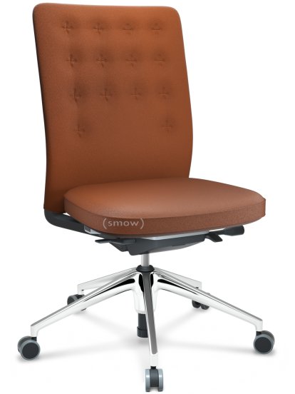 ID Trim, Mit Lumbalstütze, FlowMotion-mit Vorwärtsneigung, mit Sitztiefenverstellung, Ohne Armlehnen, 5-Stern Untergestell, Aluminium poliert, Sitz und Rücken Plano, Cognac, Weich für harte Böden