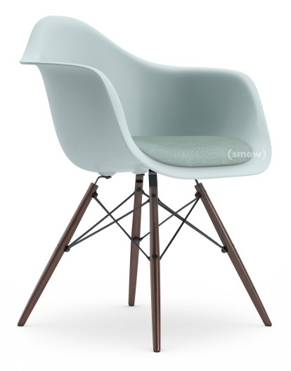 Details Vitra Eames Plastic Armchair RE DAW Eames Plastic Armchair RE DAW, Eisgrau, Mit Sitzpolster, Eisblau / elfenbein, Standardhöhe - 43 cm, Ahorn dunkel
