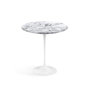 Saarinen Beistelltisch rund, 51 cm, weiß, Marmor Arabescato (weiß mit grauen Einfärbungen)